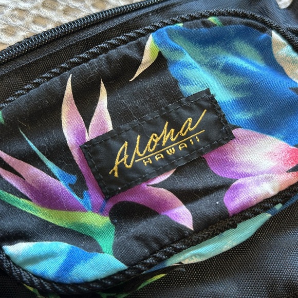 Aloha Hawaii Fanny pack. - Picture 6 of 6